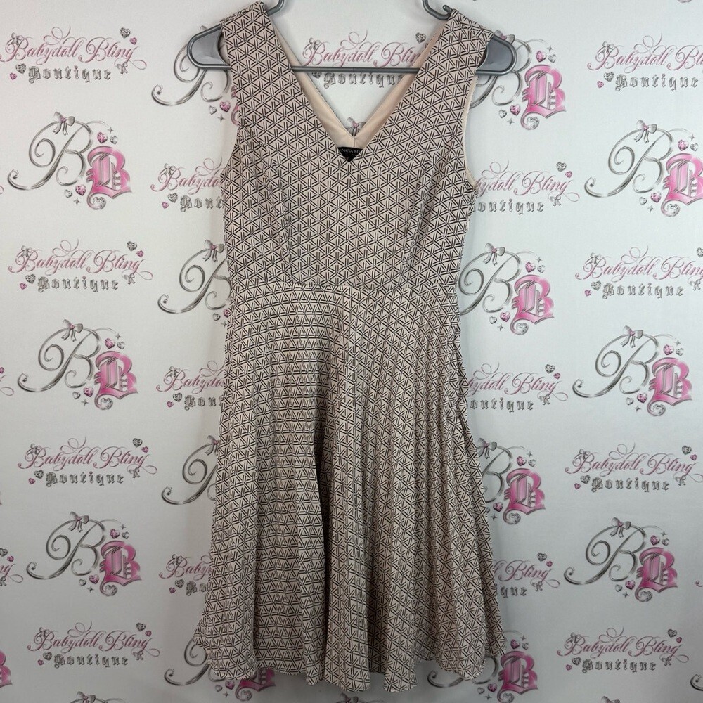 Banana Republic dress, geometric, flowy Patterned Beige Midi Dress